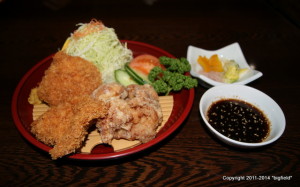 「登利平」の鶏料理で昼食