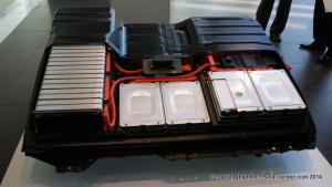 日産自動車のEV「リーフ」のリチウムイオン電池パック（24kWh）