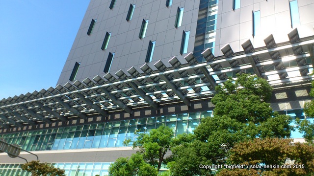 甲府市役所新庁舎の太陽光発電システム(1)