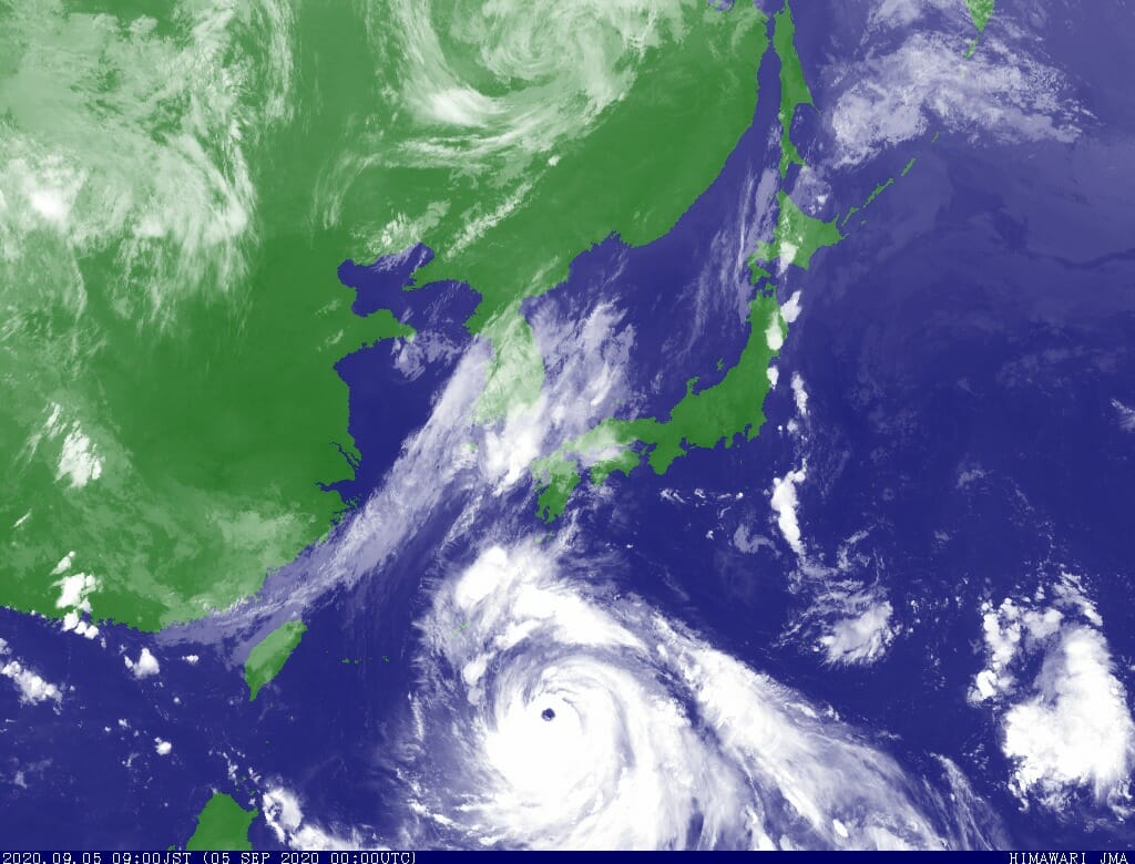 気象衛星がとらえた台風10号（ハイシェン）