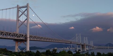 寄島PAから望む瀬戸大橋の夕景